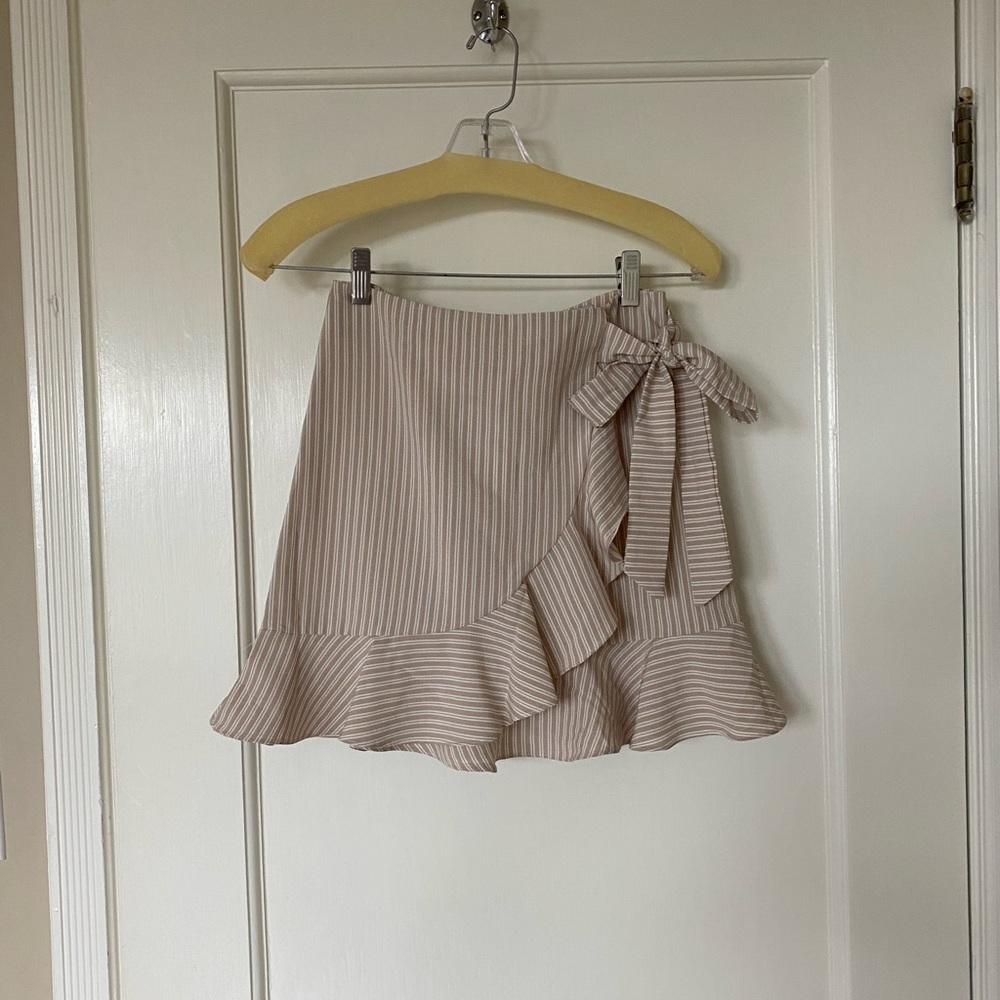 Ruffled skirt